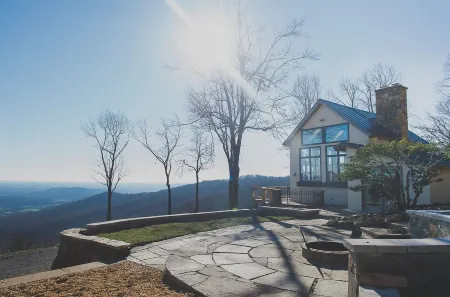 The Nest at Chester Gap