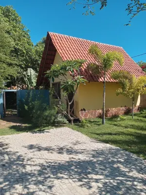 Yellow Forest Chalet 02 Bedrooms Hotels in Fortim