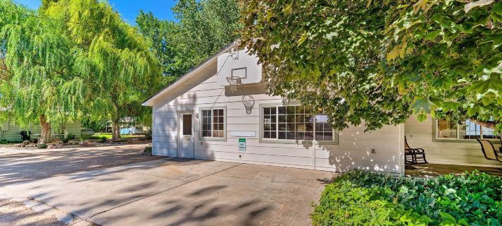 Caldwell Country Home on Quiet Acreage : 静かな土地にあるコールドウェルカントリーホーム キャニオンのホテル