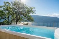 Little Wonder on the Garda Hotels in Gargnano