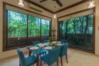 Villa Beach Haven - 2 min walk from beach Hotels in Awas