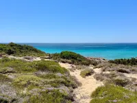 Thyme Studio - Nestled in the sand dunes, 20m from the free beach
