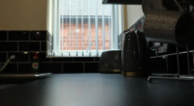 Luxury 1 bedroom open Plan apartment with free internet services