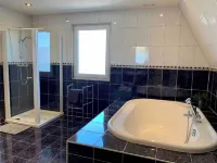 Spacious apartment within walking distance of the beach Hotels in De Koog