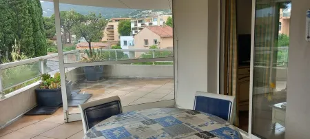 Appartement Avec Terrasse Centre Cavalaire
