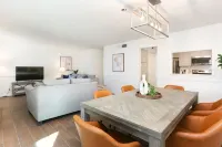 Newly Remodeled House in a Quiet Neighborhood. Hotels in Leon Valley