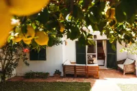 Charming 3-bedroom beachside chalet with WiFi & AC, in El Puerto de Santa María