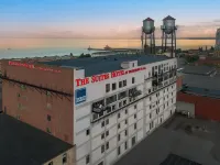 The Suites Hotel at Waterfront Plaza Hotels in Duluth