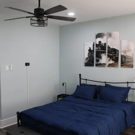 Stylish & Spacious Newark Retreat - Perfect for City Getaways!