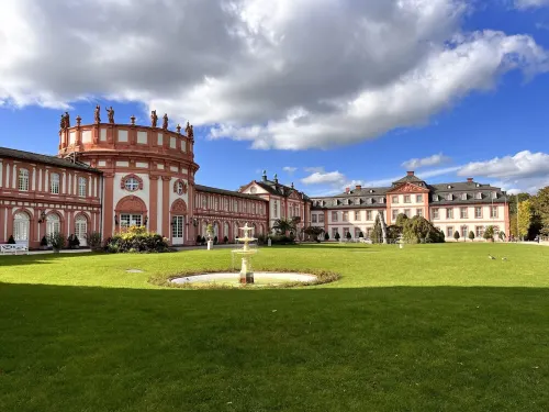 Apartment Wiesbaden at the Biebrich Castle-Park