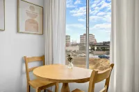 Charming Riverwalk Retreat – Spacious Downtown Condo