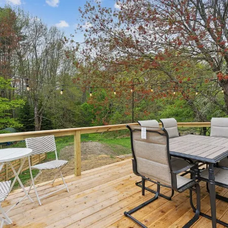Walk to Dock Square, 1.2 Mi to Gooch's Beach, Hot Tub -- Pine Tree Place