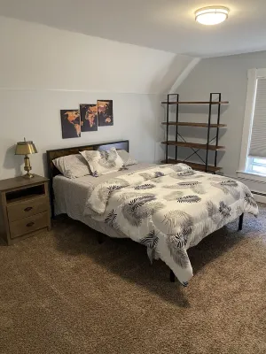 2-Bedroom Loft in Friendly Downtown Neighborhood