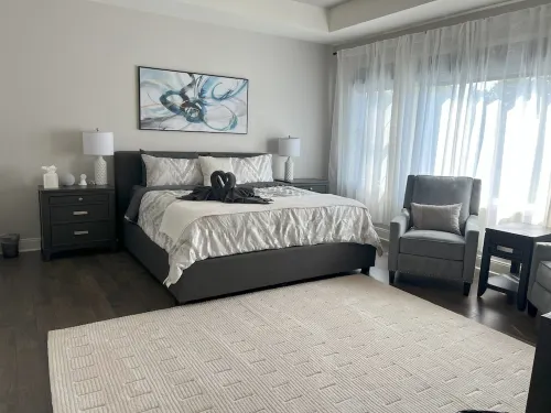 Modern Spacious 6-Bedroom - Track Season Retreat - 20 min from Track