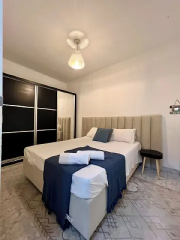 5 minutes from the airport! One-bedroom La Vie apartment with parking