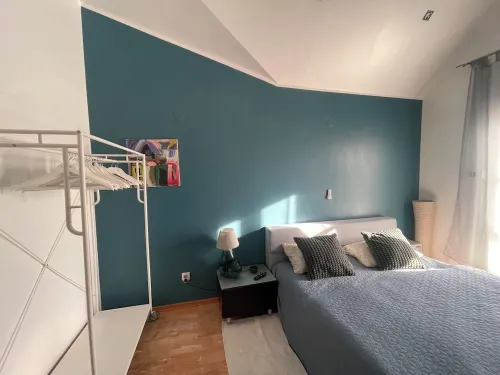 Quietly located villa with 2 apartments on the outskirts of town with private parking space Hotels in Karlstadt