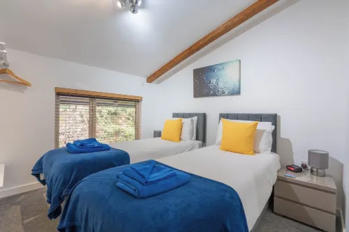 Cornish Holiday Home - Bodannoneco House Sleeps 8 With Private Hot tub Hotels in Porthtowan