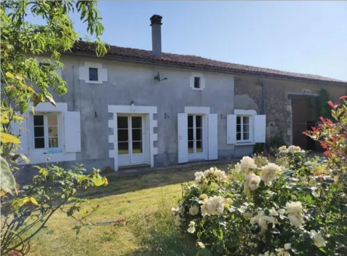 Maison Vigneronne -  Stay on a vineyard in this 18th century stone farmhouse