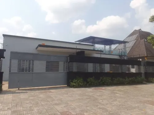 Charming 2-bedroom apartment in marvelous Yenagoa with WiFi, AC