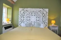 Unser Ostseehaus - cozy apartment in a farmhouse with garden Hotels in Saal