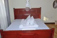 Migingo Suites Entebbe Airport Large double 2