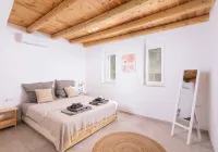 Beautiful natural stone vacation home in the south of Crete (Kamilari) - sea view!