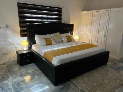 GHL. G Floor En-suites 2 BR Sleep 4. WiFi, DSTV, SOLAR ,AC And Free Breakfast Hotels near Weija Lakeside Recreations