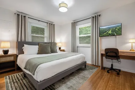 New! Hot Tub • Fire Pit • Slopes