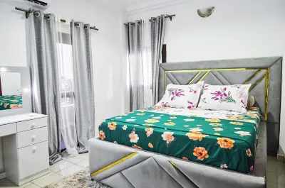 Superb 2 Bedroom Furnished Apartment - Basson, Douala Hotels in 