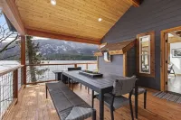 Serene lakefront cabin on Lake Wenatchee-20 min from Leavenworth/Stevens Pass