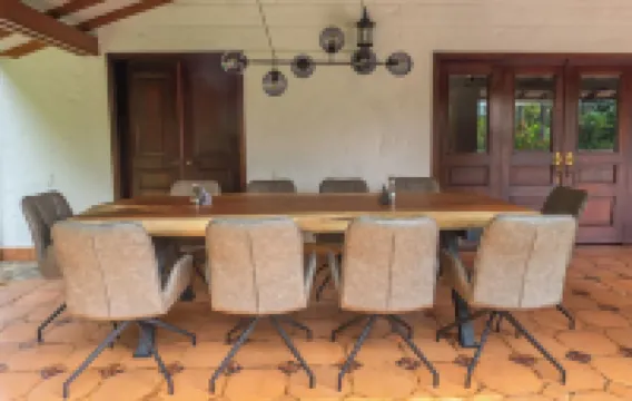 Premium Mansion in El Poblado w/Nightclub & Maid/Cook, Pool, Sauna, 7 Bedrooms