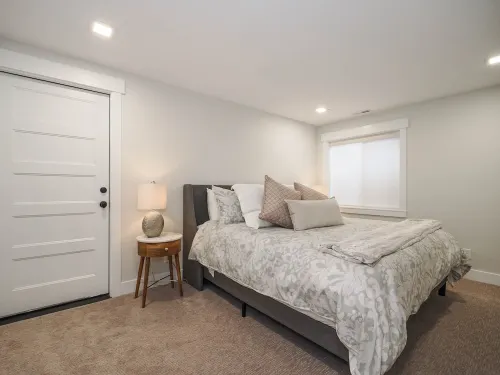 Cozy, Quiet East Bench Basement Apartment