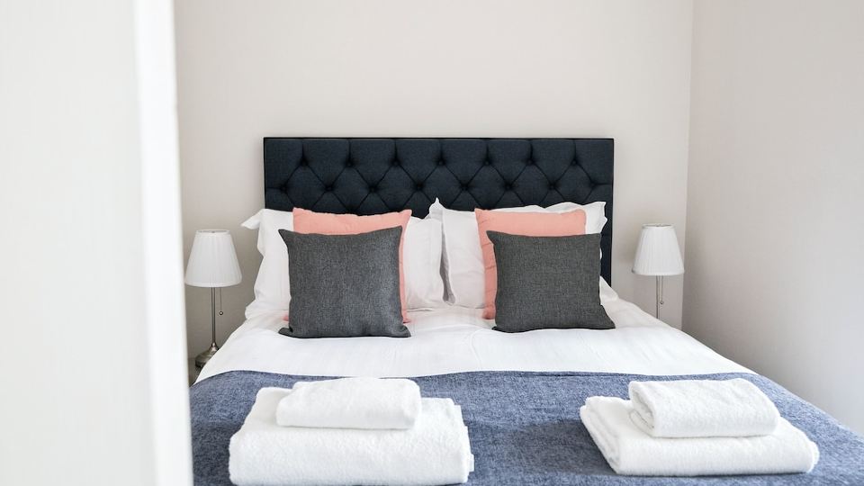 Classic 1 bedroom apartment