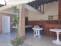 Casa Enelzi 2 Suites + 2 Quartos, 3 WCs 80 m da Praia. Garagem, Gourmet. 10 pax Hotels in Itapoa