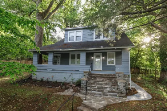 Hilltop Retreat w/ Pool, Games & Sunroom Hotels in Woodlawn