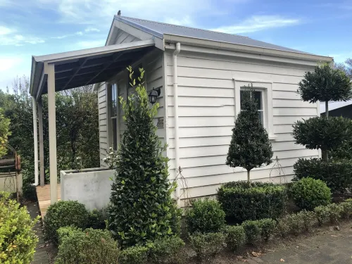 The Wash- House B&B Quirky Historic Cottage set in a quiet country location