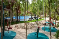 Cozy 2-bedroom apartment in beautiful Puerto Morelos with fitness room, WiFi