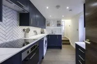 Stunning modern space in Hove & free parking.