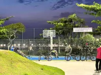 Facing the sea, spectacular view/foot in the sand