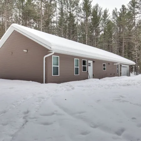 Pet-Friendly Woodruff Cabin Near Lakes