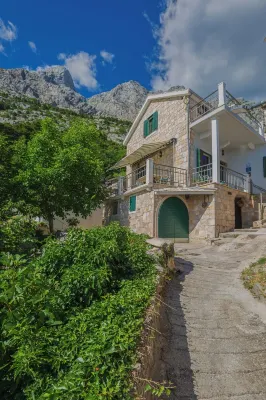 Villa Alta Nova Topici Hotels in Baska Voda