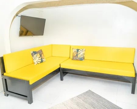 Cozy Nook nestled in the Santa Cruz Valley. Queen sized bed Hot and cold shower Отели в г. Сан-Хуан