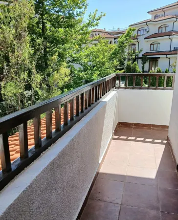 Scenic, 2 Bedroom Apt with Views Отели в г. Поморие