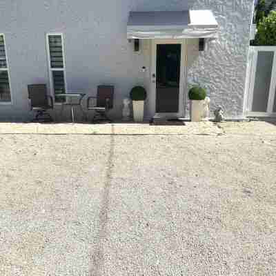 Turnkey Modern Studio in the Upper Keys – Stylish, Bright & Fully Equipped! Hotel Exterior