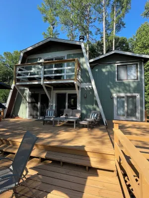 Riverfront Cabin – Summertime Escape in the Shenandoah Valley