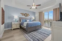 Newly Remodeled Waterfront Retreat~Amazing Views~Steps to the Beach