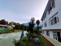 Hotel Sun Shine(River Retreat)