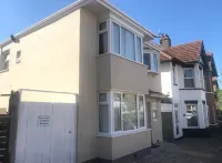 Cozy CLEAN studio near Southend Airport/Hospital Hotels near Leigh-on-Sea