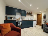 Hayne Barn Estate - Private Estate : 6 Eco Lodges - 1 Studio