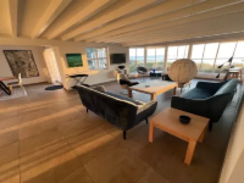 "Hillegonde" - 84m from the Sea